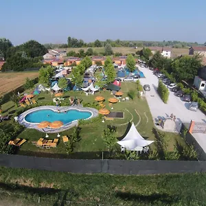 2* Vakantiepark Lucciole Nella Nebbia